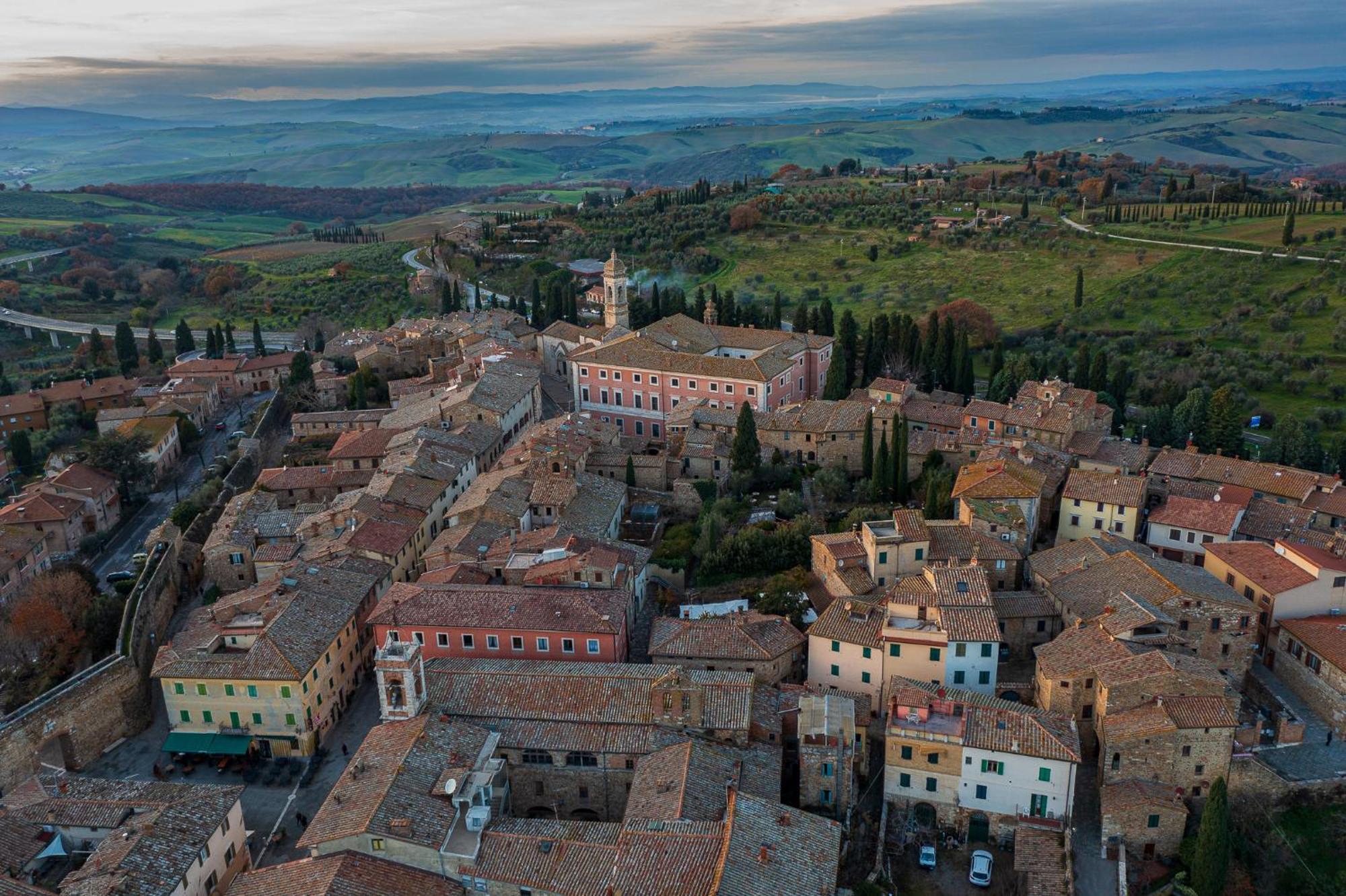 Borgo Medievale San Quirico D'Orcia B&B - Capitano Collection - Albergo Diffuso エクステリア 写真