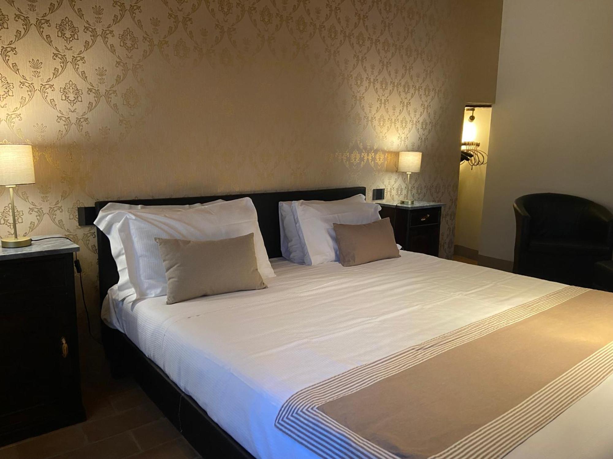 Borgo Medievale San Quirico D'Orcia B&B - Capitano Collection - Albergo Diffuso エクステリア 写真